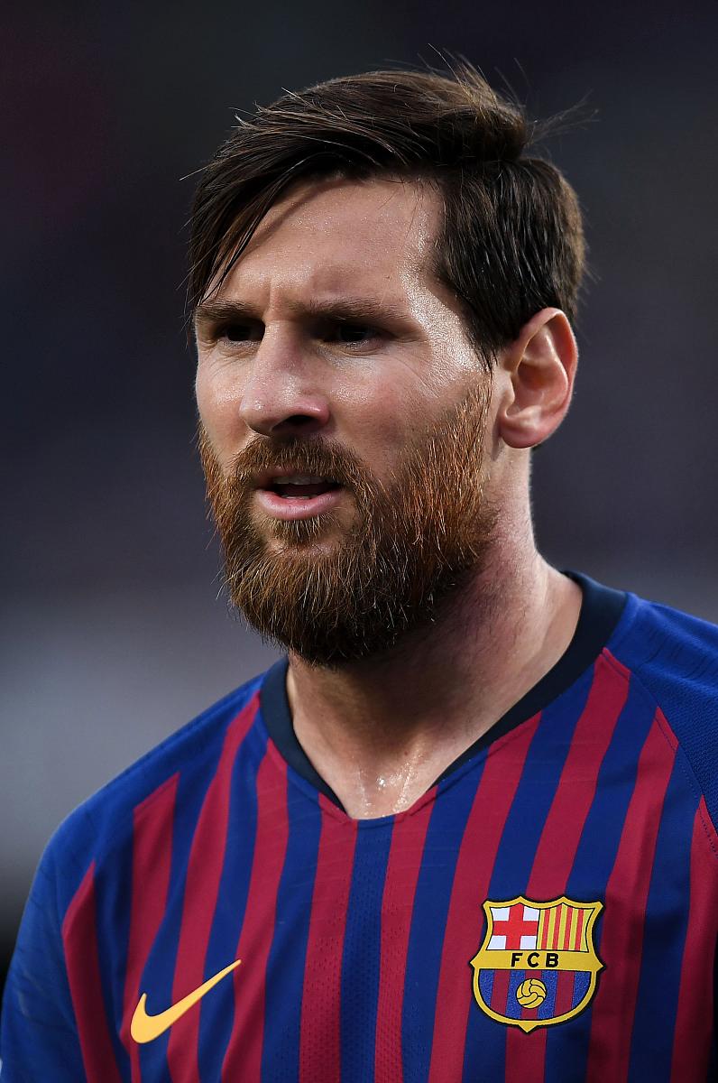 星空体育官网入口-包含梅西入选最佳队伍历时两个月剔除大巨星的词条